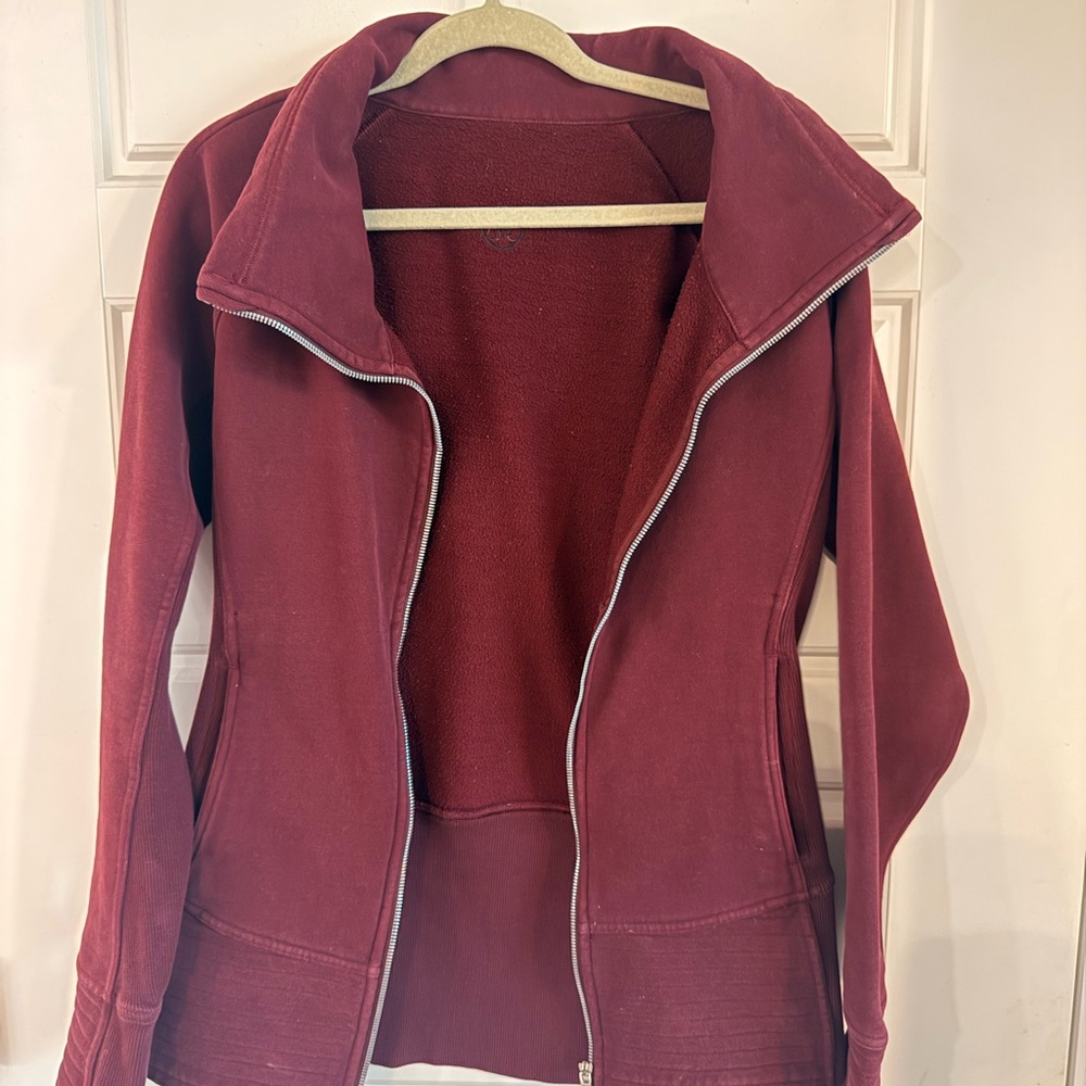 Lululemon Radiant Jacket II Garnet Maroon Red size 10 Athletic Jacket - Picture 2 of 9